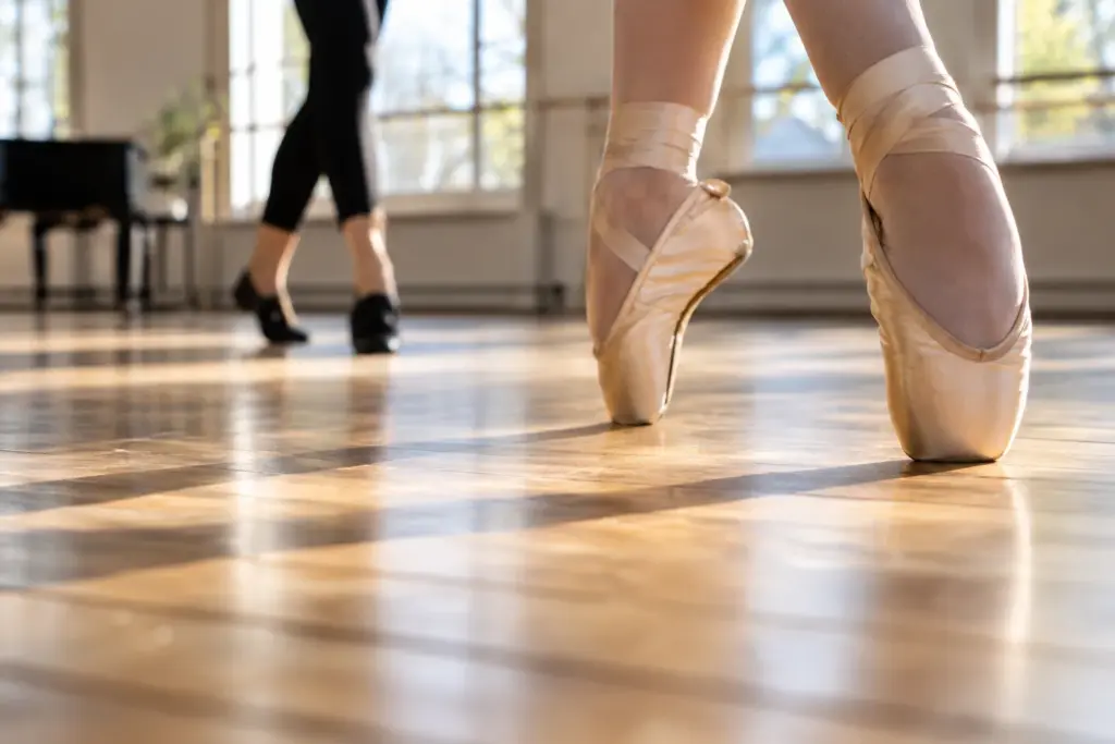 AI-illustration til: Hvad gør et dansegulv godt at bevæge sig på?